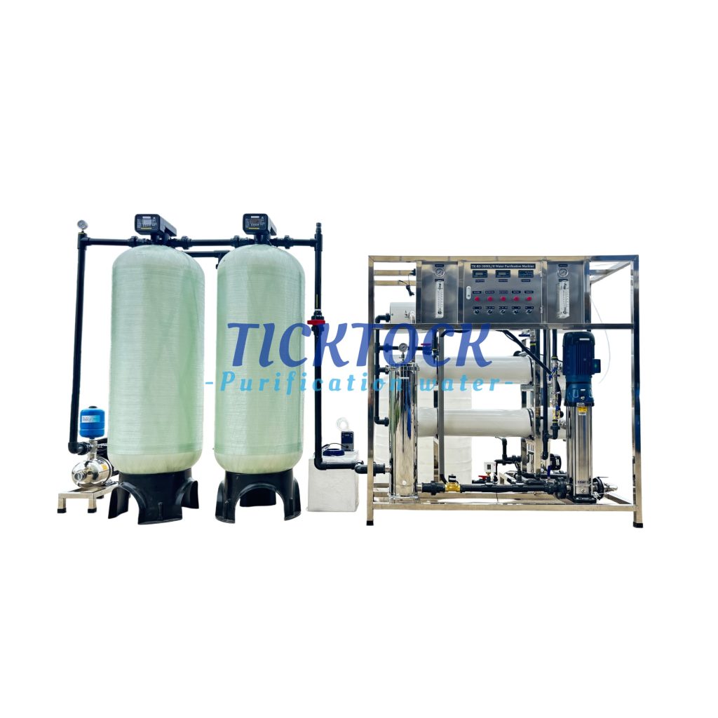 3T/H industrial reverse osmosis water treatment system with pre-treatment filter tanks